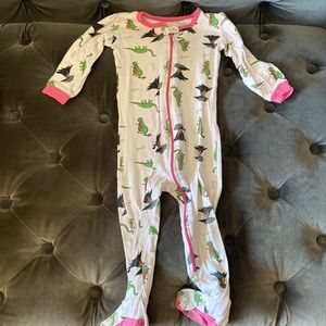 Light sleeper pink with dinosaurs and volcanoes